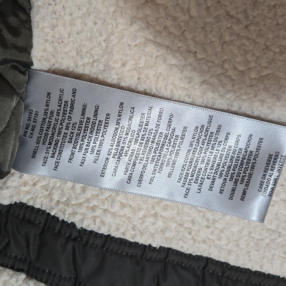 Levis winter jacket - Picture 6 of 8